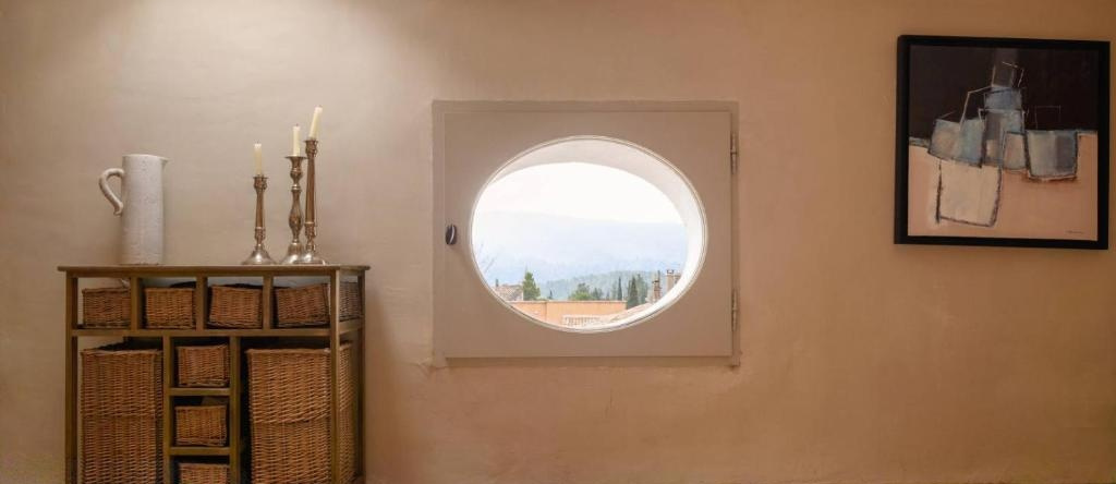 Luxurious Provencal Village House, Walk to Village Pool, 吕斯特雷尔 — 照片 1