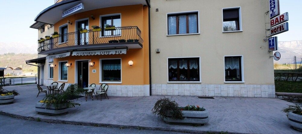 Albergo De March, Ponte nelle Alpi — photo 1