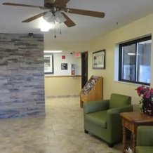 Western Inn & Suites, Grinnell — photo 5
