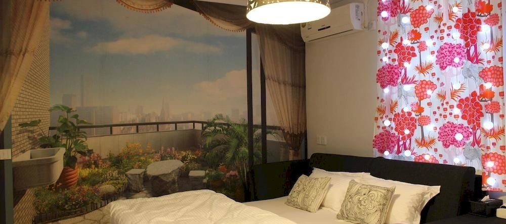 Romance Town, Цзясин — фото 1