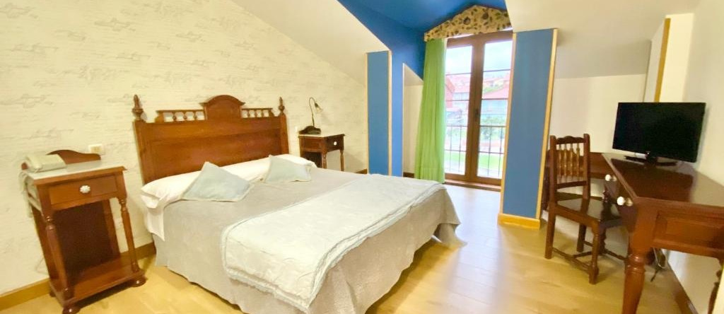Hotel Cueli, 桑蒂利亚纳德尔马尔 — 照片 1