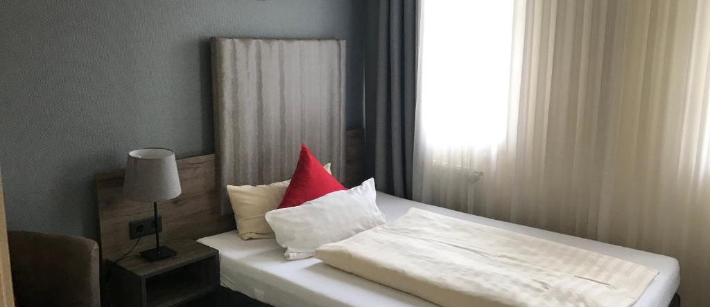 Hotel Rahserhof, Viersen — photo 1