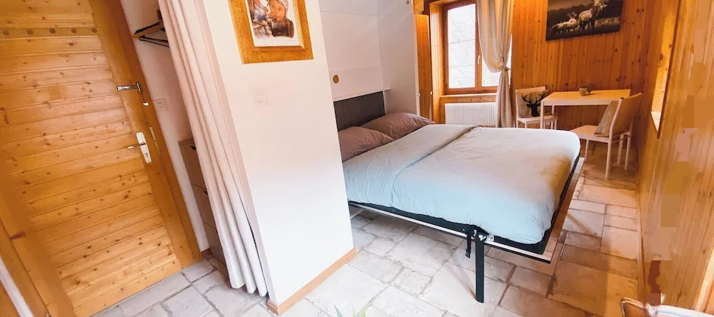 Studio cosy au centre du village, 埃沃莱讷 — 照片 1