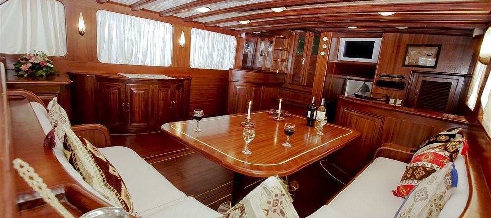 Plaghia Charter Boat&Breakfast, Скафати — фото 1