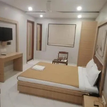 hotel tirupati residency, 苏拉特 — 照片 5