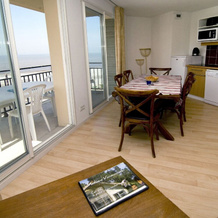 Comfortably furnished apartment with a balcony or terrace, 滨海卡约 — 照片 3
