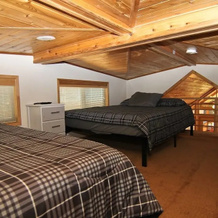#32 The Cabins at Hyatt Lake - Sleeps 6 - Hot Tub, Ashland — photo 3