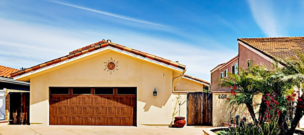 Ventura Keys Luxury Hacienda - 4 Br Home, 文图拉 — 照片 1