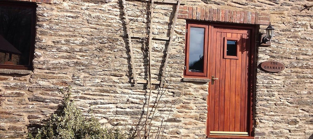 Troedyrhiw Holiday Cottages, 布莱南纳赫 — 照片 1