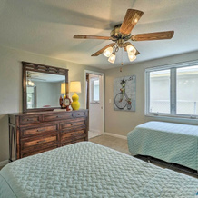 Charming Home w/ Patio, 7 Mi to Sunset Beach!, 霍利迪 — 照片 4