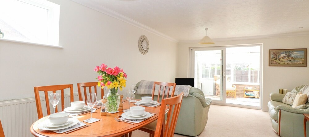 16 Heron Gardens, Norwich, Stalham — photo 1