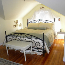 The Decker House Bed & Breakfast, Mason City — photo 4
