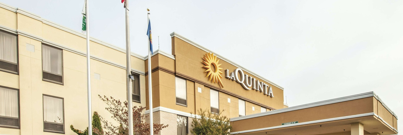La Quinta Inn & Suites By Wyndham Mechanicsburg - Harrisburg, Меканиксбург — фото 1