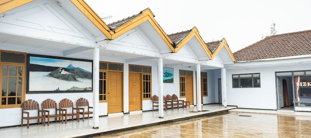 Penginapan Rizky by OYO Rooms, 托萨里 — 照片 1