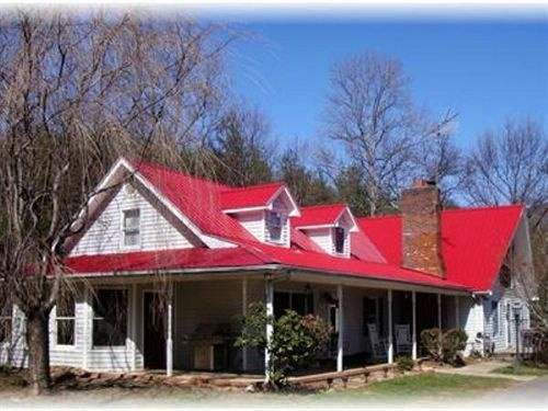 Blue Ridge Manor B&B, Кана — фото 1