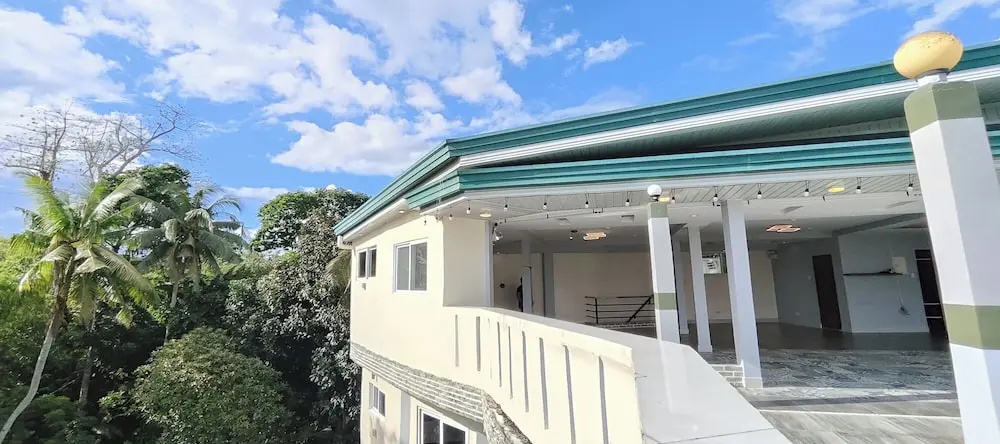 Elicon Suites Resort Bohol Near City Center, Баклайон — фото 1