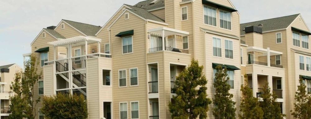 Global Luxury Suites Near Apple Hq, Кьюпертино — фото 1