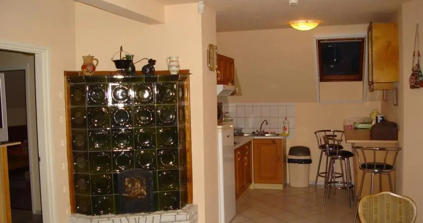 Körevár Cottage, 基什克勒 — 照片 1