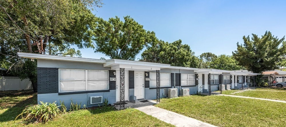 Golf View Villas Tampa FL, 坦帕 — 照片 1