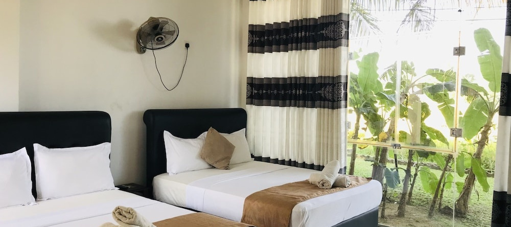 Rivonway Hotel Polonnaruwa, 吉里塔莱 — 照片 1