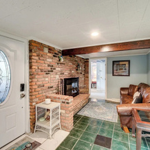 Easy Cleveland Access! Quiet Suburb Stay w/ Yard, Oakwood — photo 2