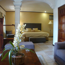 Casa de Adobe Gallery & Luxury Boutique, Oaxaca — photo 2