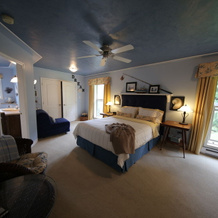 Willow Guest House A Bed and Breakfast, Denman Island — photo 4