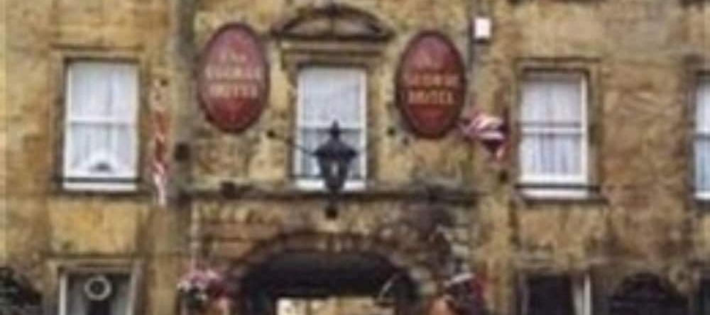 The George Hotel, Crewkerne, 克鲁克恩 — 照片 1