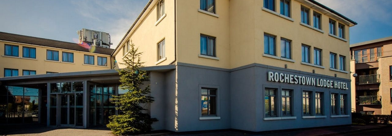 Rochestown Lodge Hotel, 邓莱里 — 照片 1