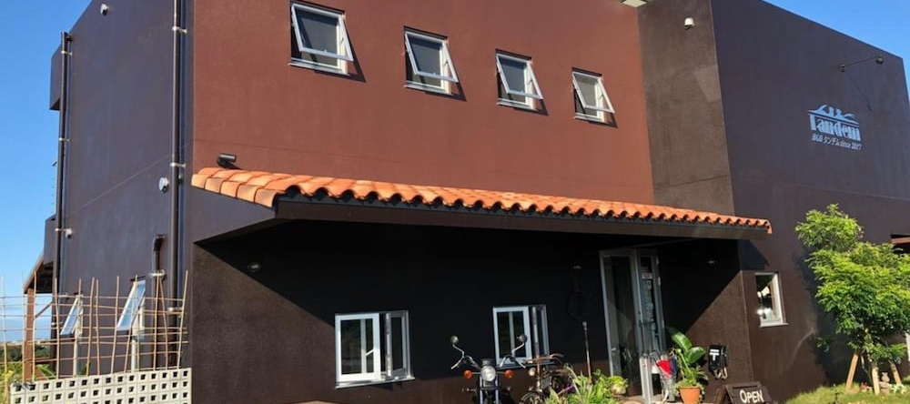 B&B Tandem, 宜野座 — 照片 1