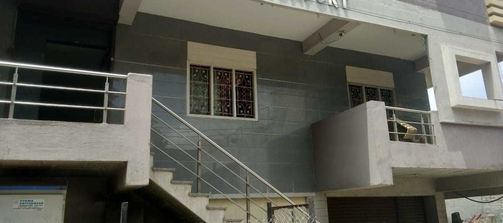 iROOMZ Pranathi Comforts, Ballari — photo 1