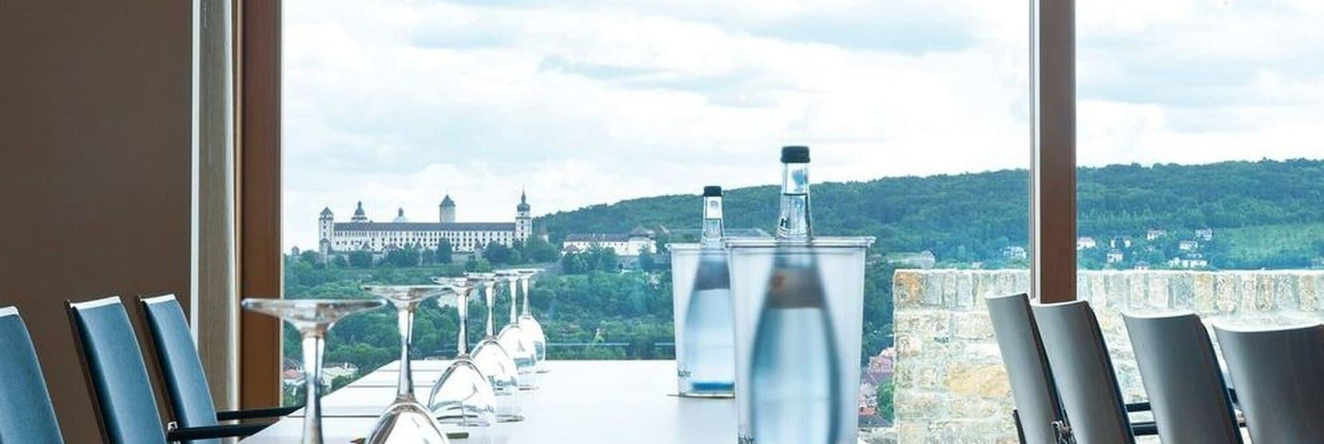 Schlosshotel Steinburg, 维尔茨堡 — 照片 1