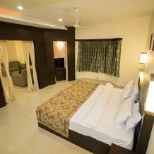 Grand Sarovar Portico, 拉图尔 — 照片 3