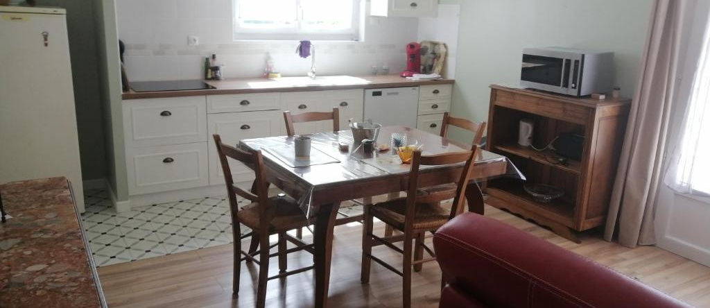 La maison de 6Fran appartement 2 chaleureux et calme ambiance familiale, 瓦勒罗 — 照片 1