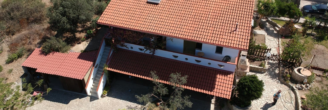 Studio in the most southern point of the island, completely fenced super Price, 圣安娜阿雷西 — 照片 1