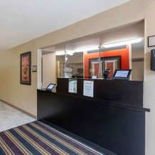 Suburban Studios Copley Akron West, Площадь Copley — фото 4