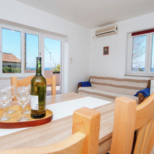 Spacious Apartment With Terrace In Banj, Бань — фото 2