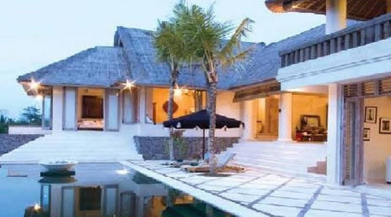Q4 Villas, Buwit — photo 1