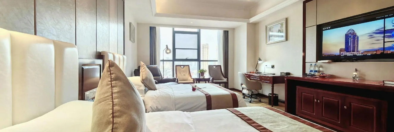 Hanzhong Rongjia International Hotel (Hanjiang Wetland Park Store), Ханьчжун — фото 1