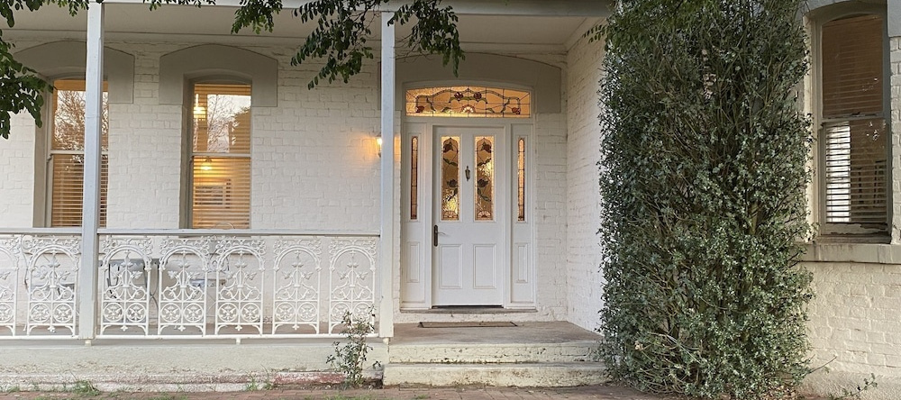 Blayney House, Blayney — photo 1
