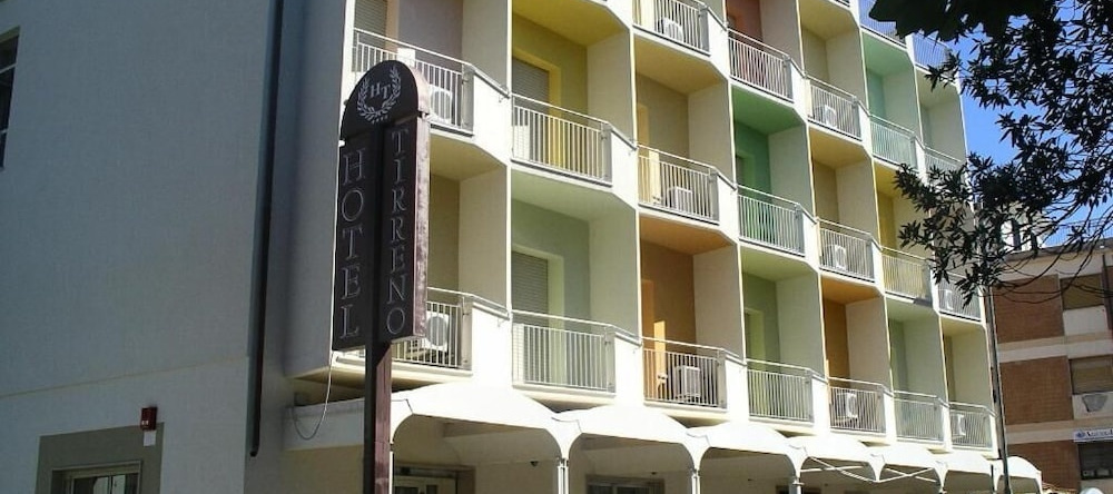 Hotel Tirreno, Вибонати — фото 1