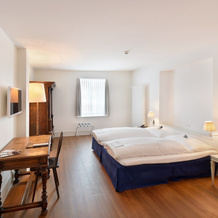 Hotel im Schlosspark, 宾宁根 — 照片 4