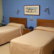 Hotel Menano, 曼萨纳雷斯 — 照片 3