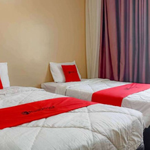 RedDoorz @ Hotel Putri Gading Bengkulu, Bengkulu — photo 5