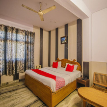 OYO 24753 Hotel Preet, 雷瓦尔萨尔 — 照片 2
