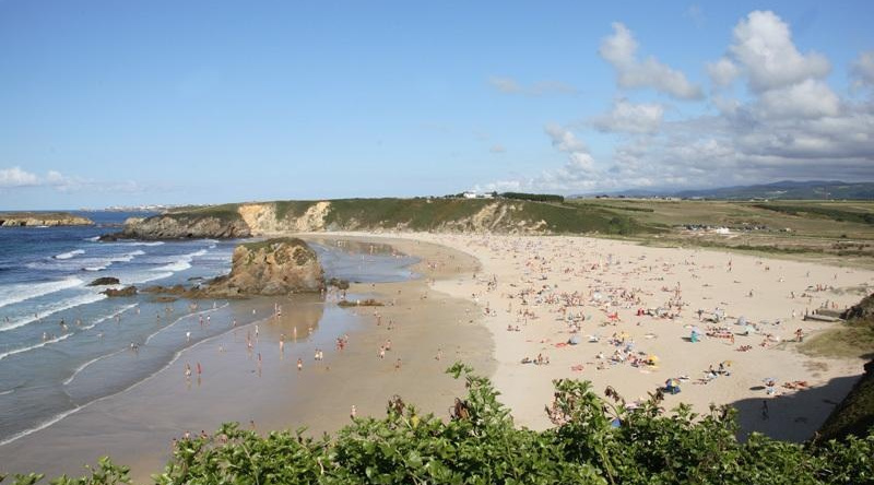 Hotel y Apartamentos Penarronda Playa, 卡斯特罗波尔 — 照片 1
