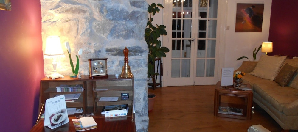 Hendre Clochydd Hall, 巴茅斯 — 照片 1