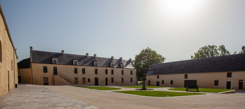 Domaine De La Cour Des Lys Caen-Bayeux, Тюе-э-Мюе — фото 1