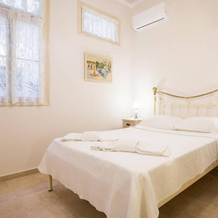 Neoclassical apartment with 2 bedrooms in Piraeus, 比雷埃夫斯 — 照片 5