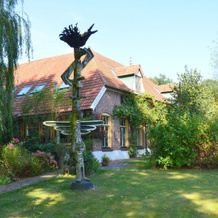 Spacious Holiday Home in Rekken With Hot Tub, 利韦尔德 — 照片 2